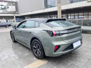 Zeekr 001